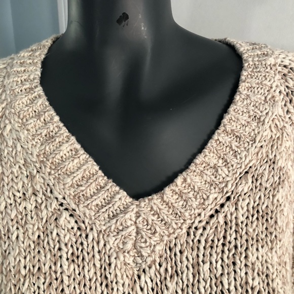 ROOTS sweater - Picture 3 of 4